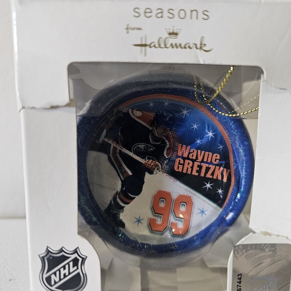 2011 Hallmark NHL Wayne Gretzky Oilers 99 Christmas Ornament - Picture 2 of 8